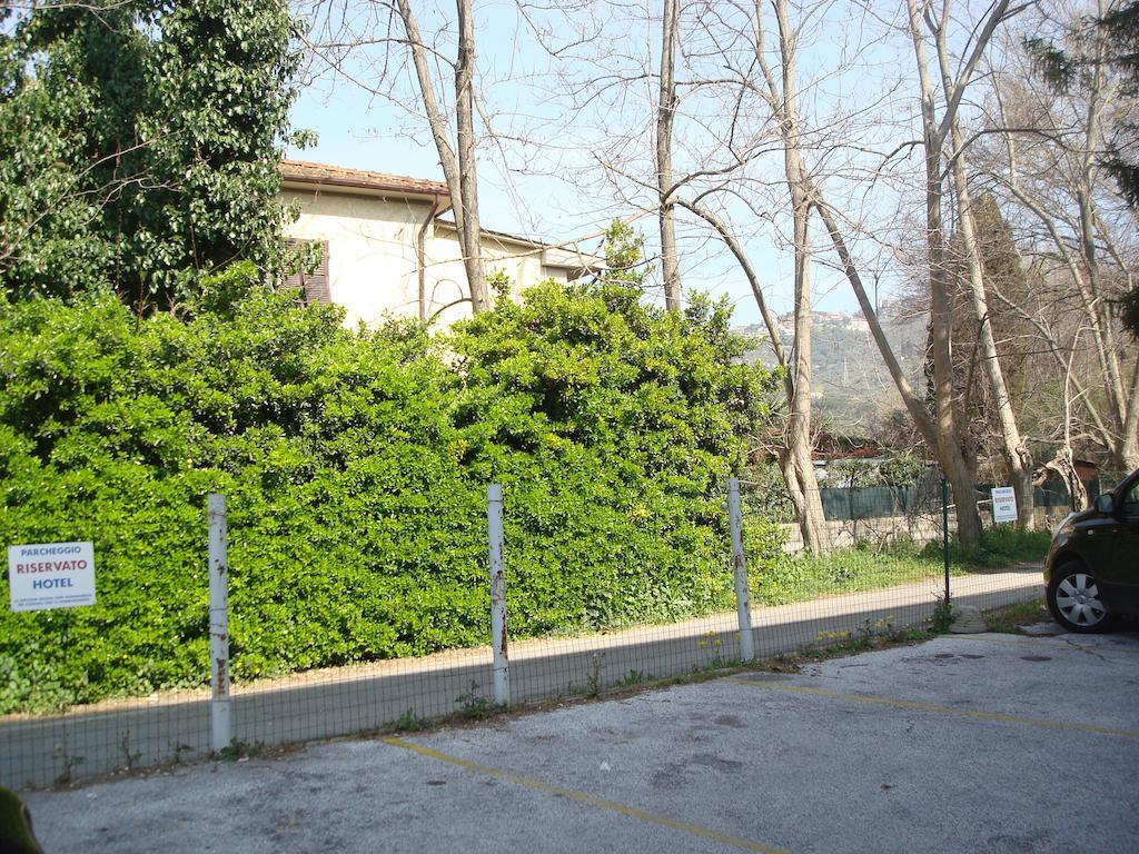 Hotel Marnie Massarosa Εξωτερικό φωτογραφία